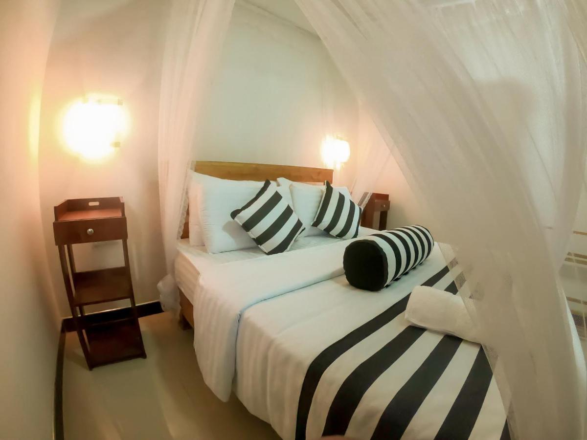 Ritz Inn Ella Eksteriør billede
