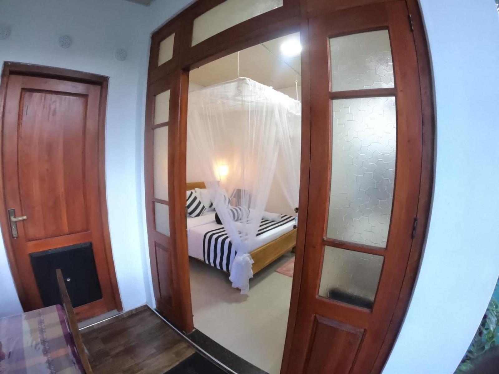 Ritz Inn Ella Eksteriør billede